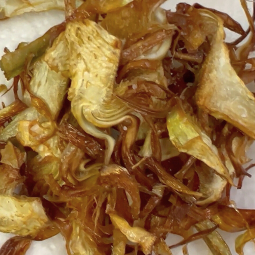 Chips di carciofi fritti