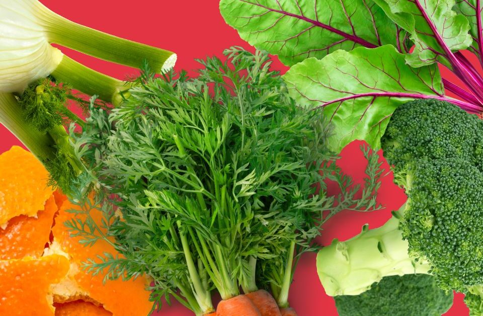 Scarti di frutta e verdura, finocchi, bucce di arancia, foglie di rapa rossa, foglie di carote e gambo del broccolo