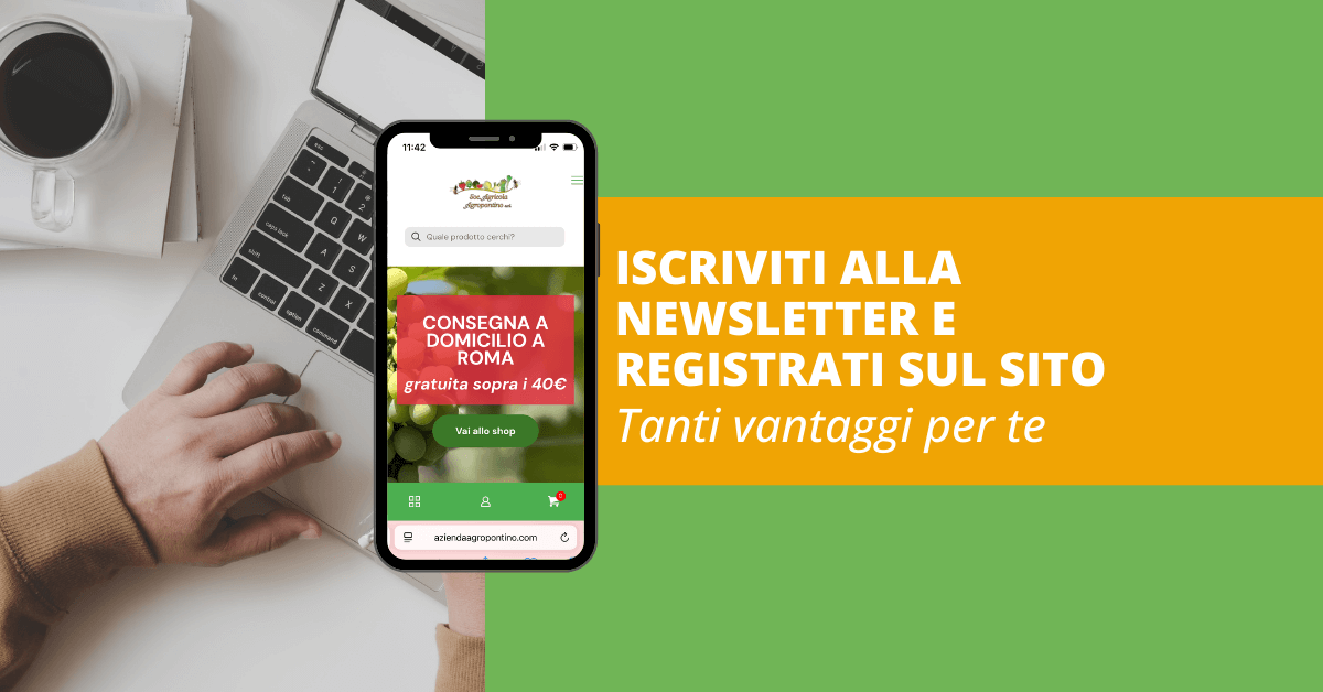 foto di mano che digita al pc e mockup di smartphone con scritte