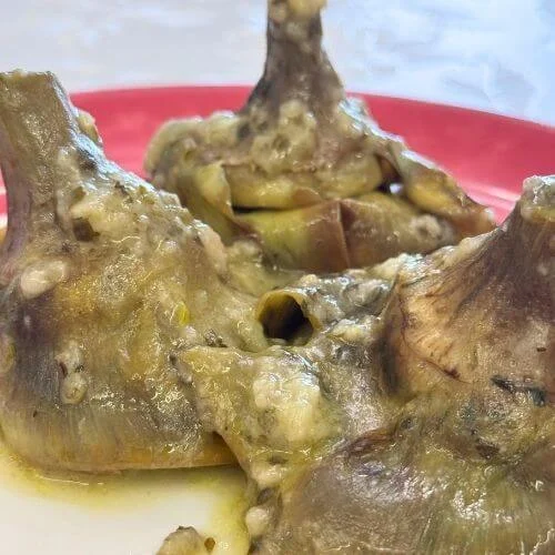 3 carciofi cotti nel piatto